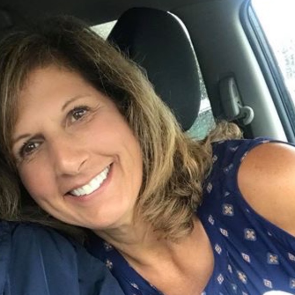 suzanneshively